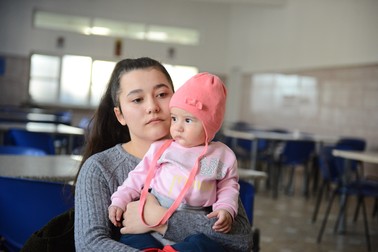 O mamă care suferă. Foto: Cristi Stavri