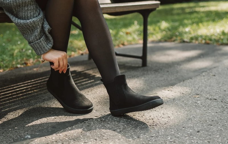 Pantofi barefoot: Cum ne pregătim corect picioarele pentru sezonul rece