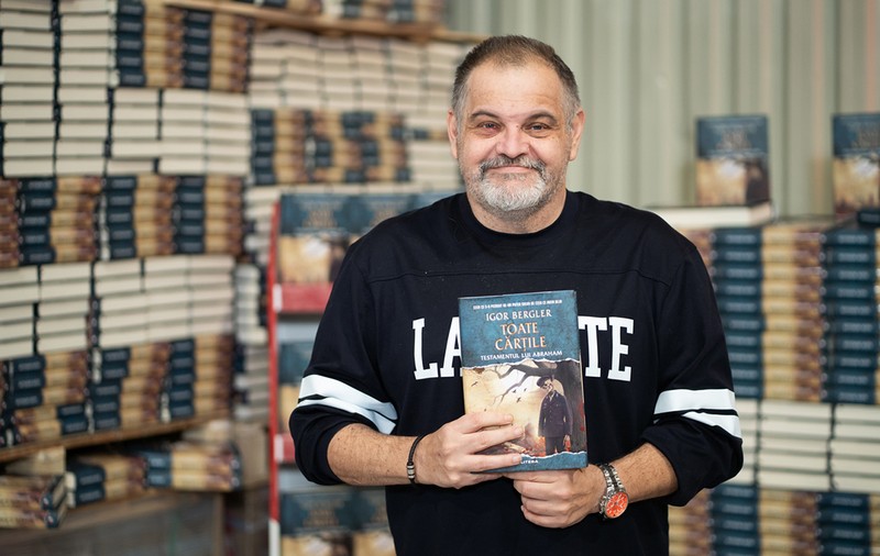 Igor Bergler, cel mai bine vândut autor român: „Conspirațiile sunt boala mintală a secolului XXI”