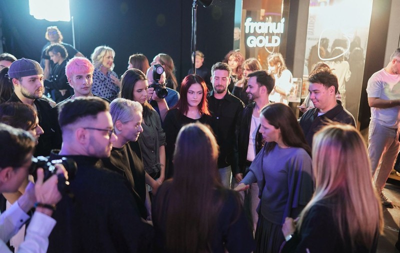 Mirabela Gradinaru alaturi de designerii Romanian Fashion Week 2026 