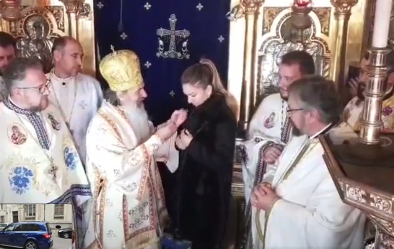Simona Halep a primit "Crucea Sf. Apostol Andrei", din partea IPS Teodosie, Arhiepiscopul Tomisului | VIDEO