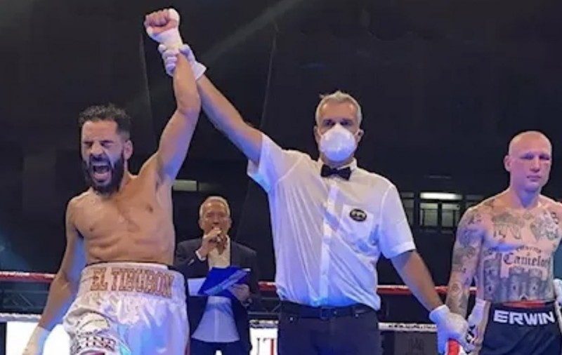 Boxerul italian Michele Broili a fost suspendat din cauza tatuajelor sale cu simboluri naziste