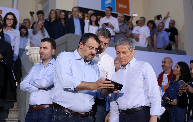 Sindromul Superman la USR. De ce cred că Dacian Cioloș va avea probleme în a controla partidul