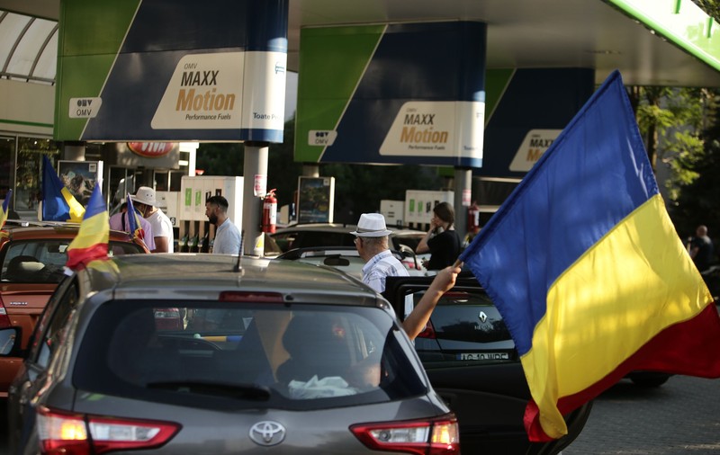 Protest în Bucureşti, după compensarea preţurilor la combustibili