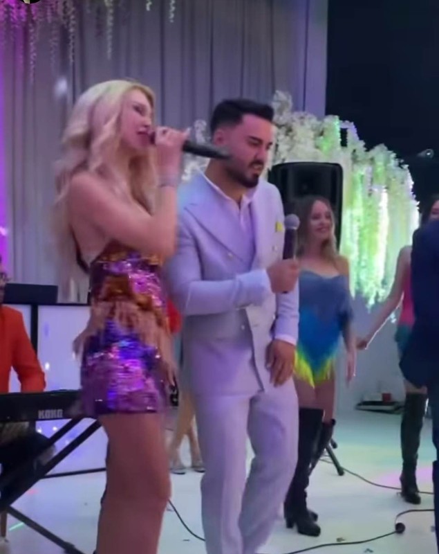 Cum au apărut aseară Andreea Bălan și Jador, după ce s-a zvonit că au o relație. Împreună au făcut show