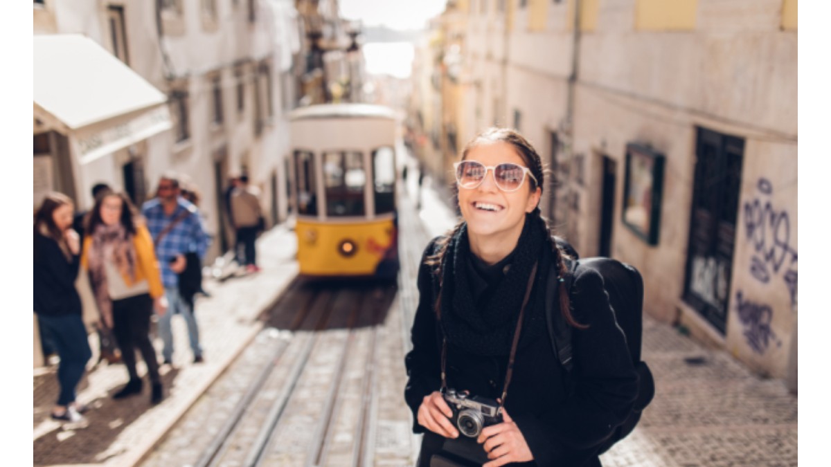 Femeie, turist in Lisabona