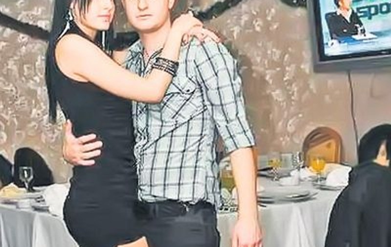 Uite ce fată frumoasă are Mititelu!