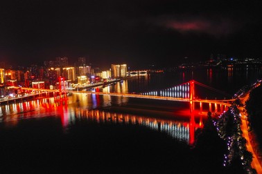 CHONGQING, Oct. 24, 2019 Aerial photo taken on Oct. 22, 2019 shows a night view of Zhongxian County in the Three Gorges Reservoir region on the Yangtze River in southwest China's Chongqing Municipality. (Credit Image: © Liu Chan/Xinhua via ZUMA Wire)