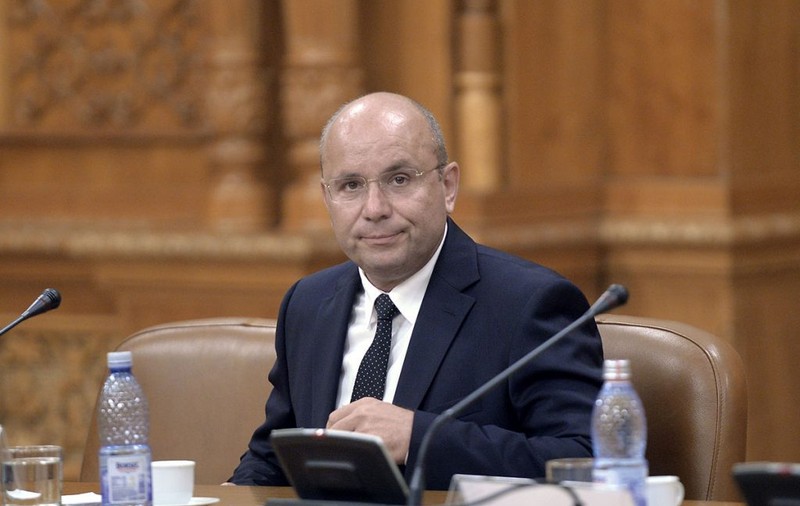 Cine creditează în România teoria Rusiei că în Ucraina „există laboratoare cu arme biologice finanțate de Pentagon”: Cozmin Gușă, ziarul Național și Sputnik, între timp închis