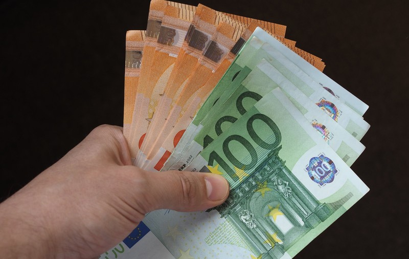 Noi schimbări în taxarea microîntreprinderilor și a locuințelor scumpe. Ce pregătește Guvernul - surse