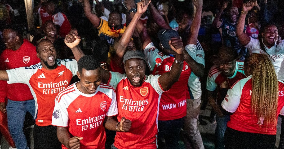 Fanii lui Arsenal se bucură după calificarea în finala Ligii Campionilor