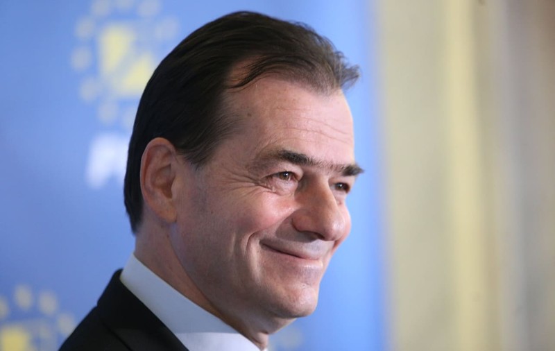 Premierul Orban anunță că se lucrează la o nouă formă a taxei auto