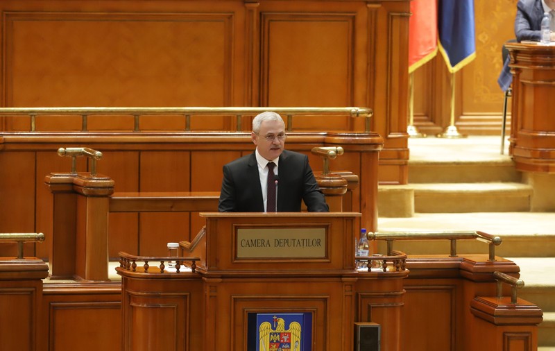 Adrian Năstase, premierul care a semnat aderarea la NATO, nu a fost invitat la şedinţa solemnă a Parlamentului. Mesajul lui Liviu Dragnea