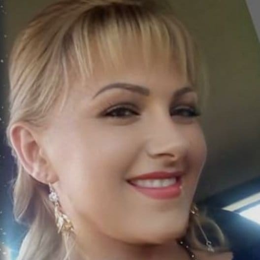Gabriela a fost împușcată de trei ori de iubitul ei sursă foto: Facebook