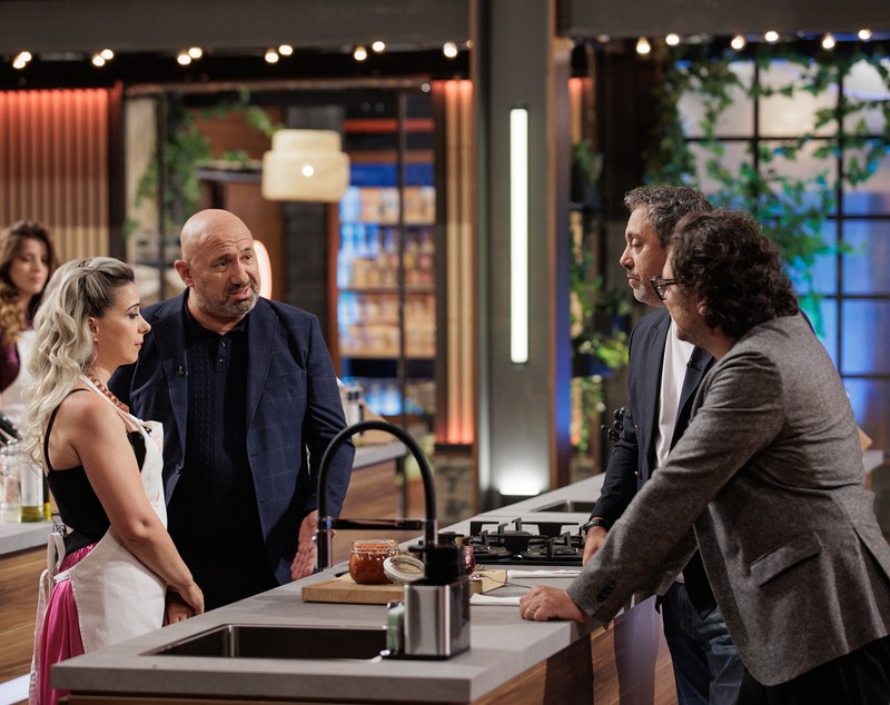 MasterChef, 10 noiembrie 2025. Concurenta care a fost eliminată din concurs: „Nu ea trebuia să iasă”