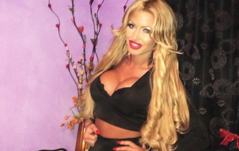 Loredana Chivu își sărbătorește ziua de naştere în club