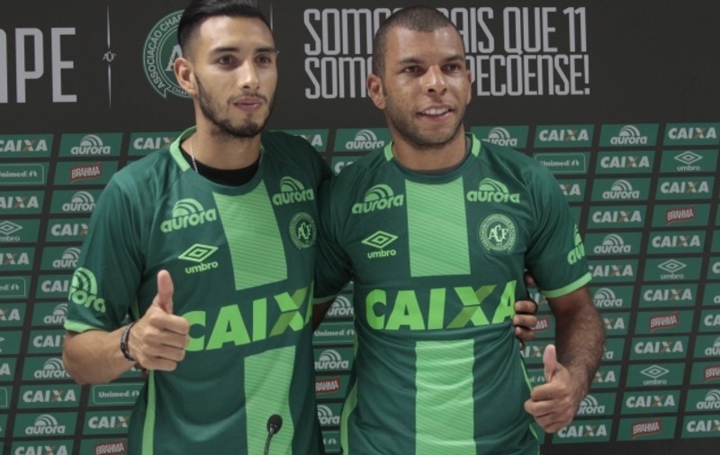 Chapecoense și-a prezentat lotul pentru noul sezon. Brazilienii și-au refăcut echipa, după accidentul aviatic de la Medellin | VIDEO