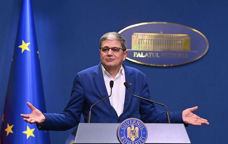 O grupare din PNL vrea remanierea propriului ministru de finanțe pentru că nu e de acord cu majorarea deficitului la peste 5% din PIB: „Boloș să negocieze sau să-și dea demisia”
