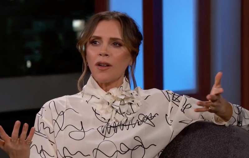Victoria Beckham și-a amintit de vremurile când făcea parte din Spice Girls. Dans în bucătărie pe ritmurile unei melodii a trupei