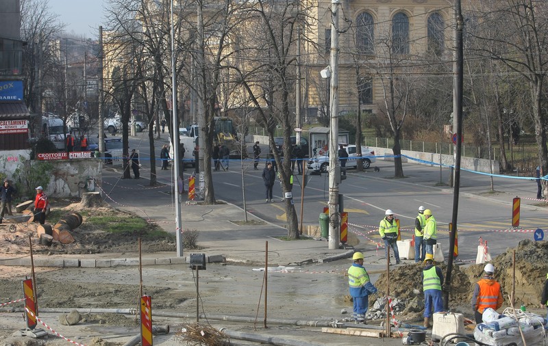 Surparea metroului la Eroilor s-ar fi putut evita printr-o metodă brevetată în România, în anii ‘80:  ”Întâi îngheţi pământul, abia apoi sapi tunelul”