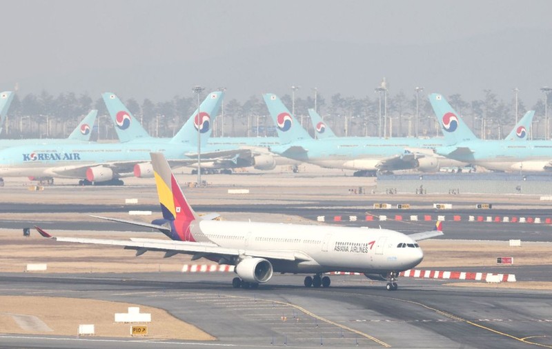 Asiana Airlines interzice biletele pentru locurile de lângă ieșirea de urgență, după ce un pasager a deschis ușa avionului în timpul zborului
