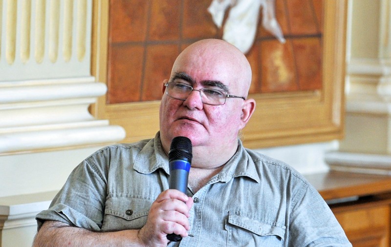 Alfred Bulai a depus cerere de pensionare din SNSPA după ce a fost acuzat de foste studente de abuzuri sexuale