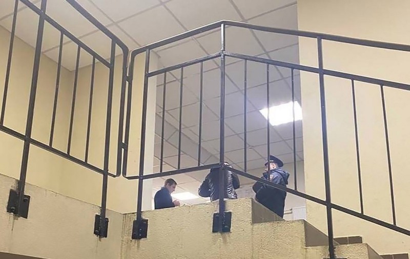 O rusoaică i-a trimis la cimitir pe polițiștii veniți acasă cu ordinul de mobilizare pentru soțul ei: „Să-i predea personal citația”