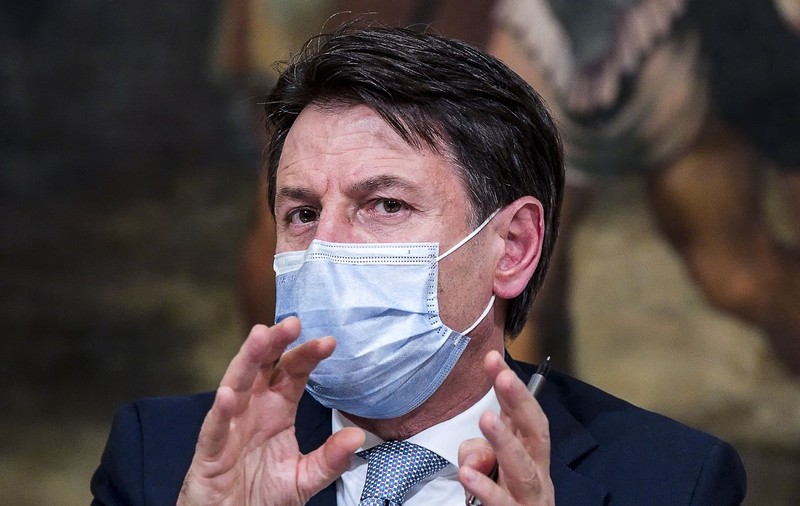 Premierul italian Giuseppe Conte își va da demisia marți, în căutarea unei noi majorități