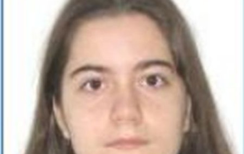 Tânără de 14 ani, DATĂ DISPĂRUTĂ în CAPITALĂ. Iată SEMNALMENTELE EI
