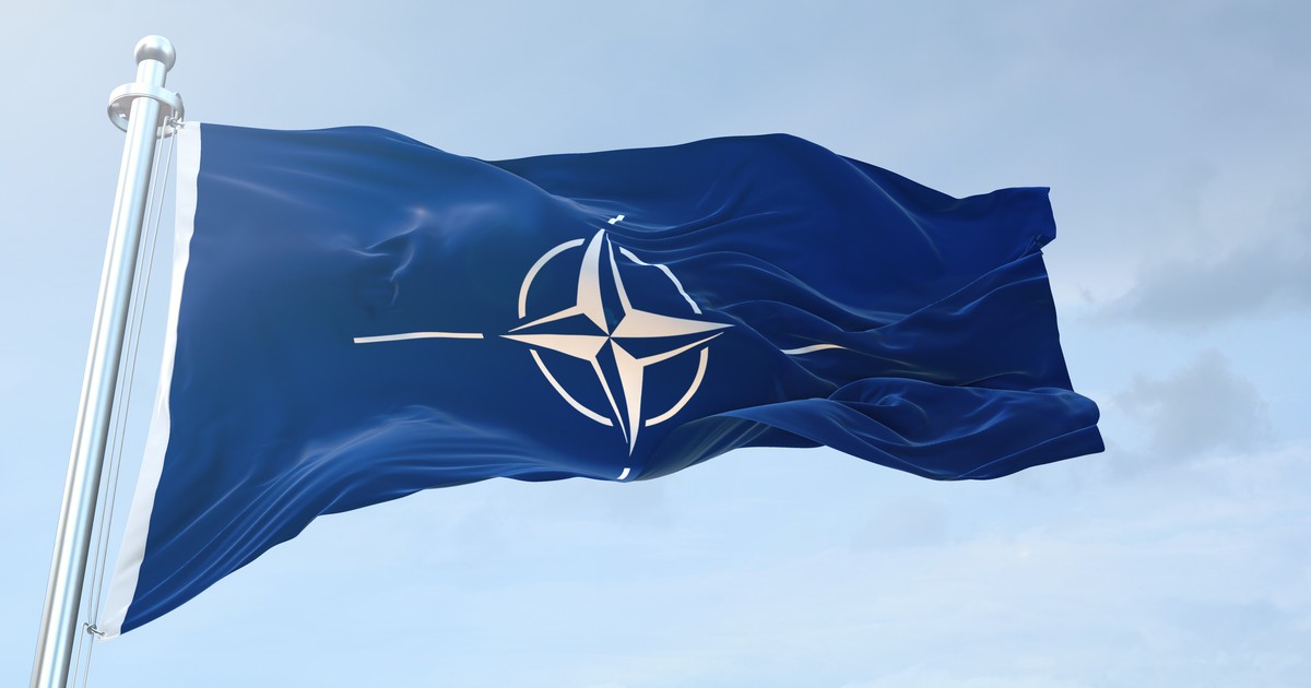 Drapelul NATO Foto Shutterstock
