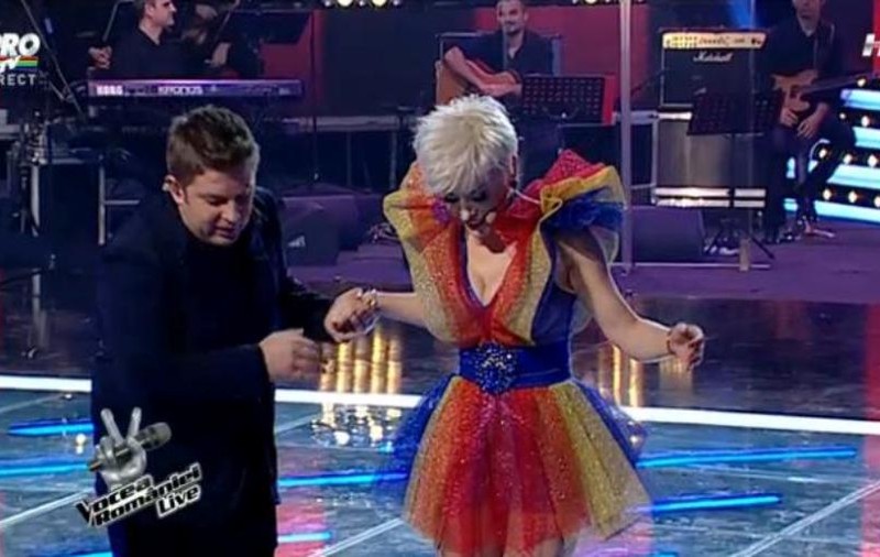 Designerul Răzvan Ciobanu, SCOS DIN MINŢI de ţinutele purtate de Loredana, Pavel Bartoş şi Horia Brenciu la "Vocea României": "SĂ ÎMPUŞTE CINEVA STILIŞTII" FOTO