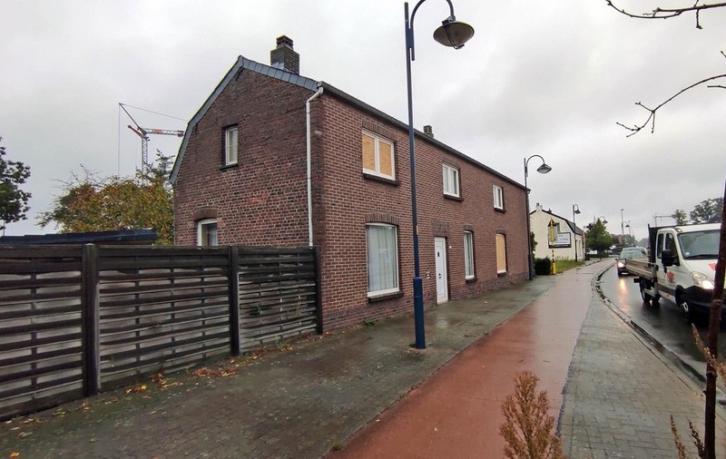 Român luat ostatic și torturat două zile, apoi lăsat rănit grav într-o casă, în Belgia. Cinci români acuzați că i-au făcut asta