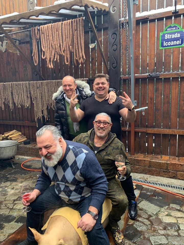 Viorel Ionel Glăman, în spatele lui Serghei Mizil | Foto: Facebook.com
