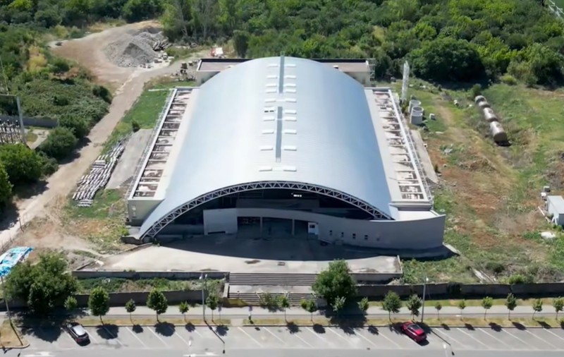 Cât costă reluarea lucrărilor la Sala Polivalentă de lângă stadion, în Timișoara. Lucrările au început în urmă cu 14 ani