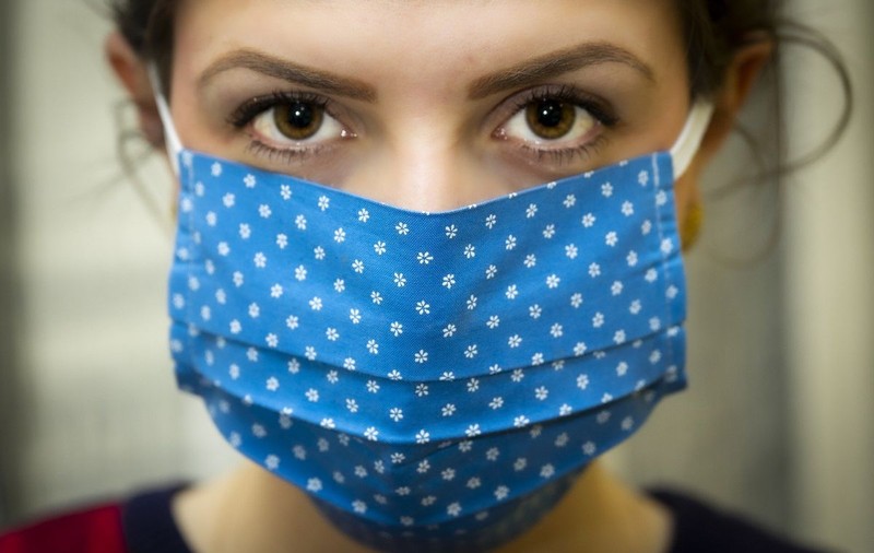 Ce trebuie să știm atunci când purtăm o mască de protecție improvizată