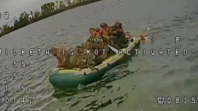 soldati-rusi-barca-pneumatica-rau-granita-ucraina-sumi-octombrie-2025-captura-video-drone-ucrainene