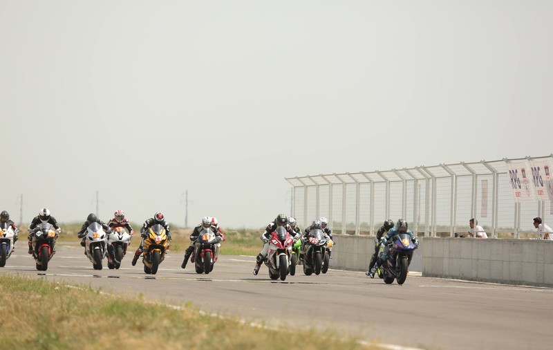 Daniel Onoriu s-a impus categoric în cea de-a doua etapă a Campionatului Naţional de Motociclism Viteză