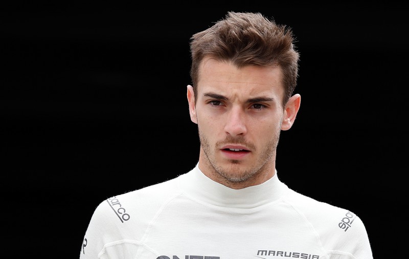 Pilotul de Formula 1 Jules Bianchi a încetat din viaţă. Francezul a intrat în comă după accidentul suferit în octombrie 2014 la Suzuka. Momentul impactului, surprins de un amator / VIDEO