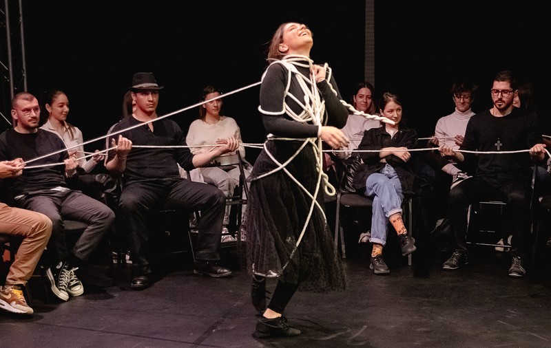 Studenții de la Teatru din București pun în scenă operele de la Bac. „Poți intra în contact cu romanul «Ion» nu doar dacă citești cele 600 de pagini”