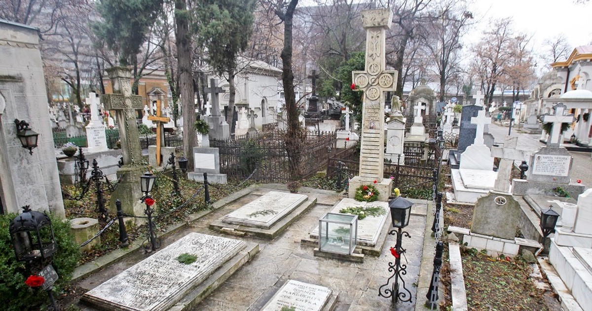 Un mort din Slobozia este chemat în instanță. Nici în mormânt nu scapă de probleme