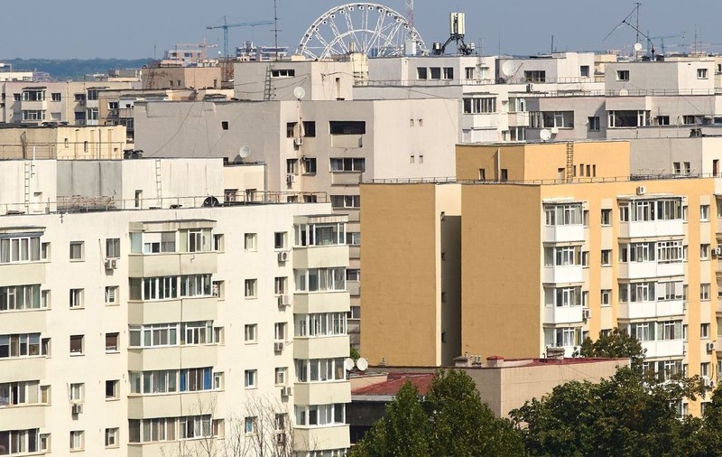 Termoenergetica a publicat lista cu aproape 1500 de blocuri din București care nu au apă caldă și căldură