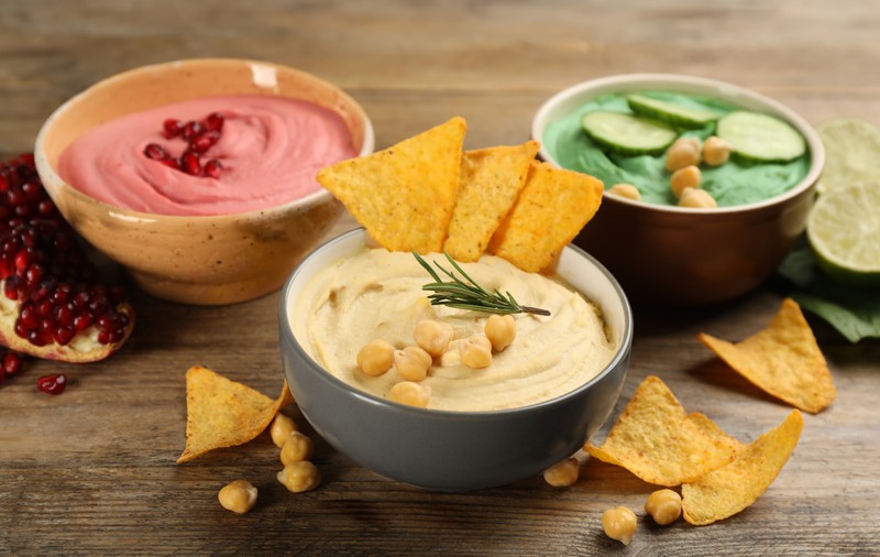 Humus - ce este și ce beneficii are. Rețete de humus