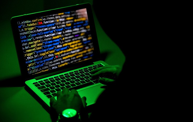 Sute de companii americane, vizate de un atac cibernetic „colosal”. De unde ar proveni gruparea de hackeri