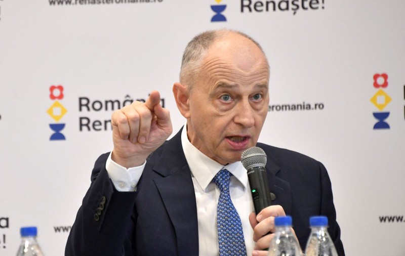 Cine este Mircea Geoană, fostul secretar general adjunct al NATO, care a intrat oficial în cursa electorală pentru Palatul Cotroceni
