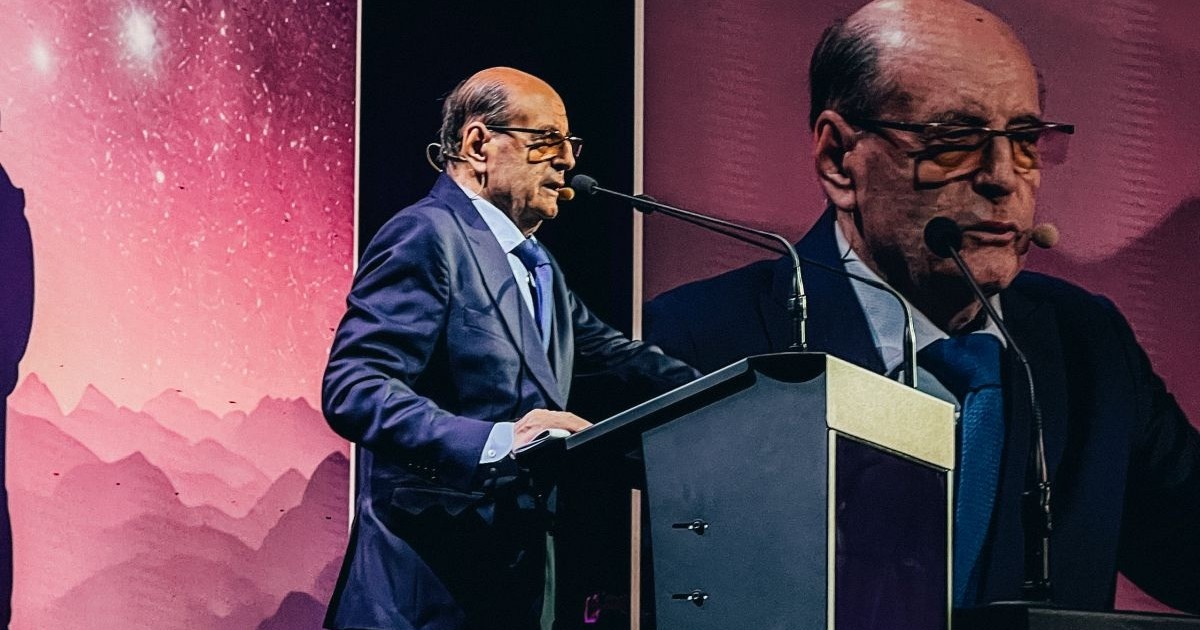 Profesorul Constantin Dulcan la Gala Premiilor Literare Bookzone