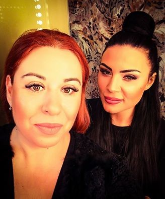 Oana Roman și-a pus extensii de gene