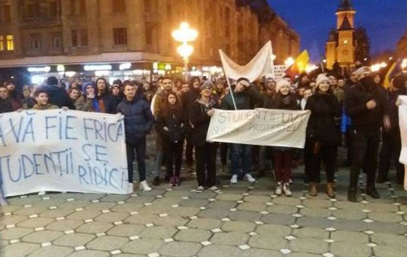 UPDATE Protestele continuă și în țară. Peste 150.000 de oameni au ieșit din nou în stradă
