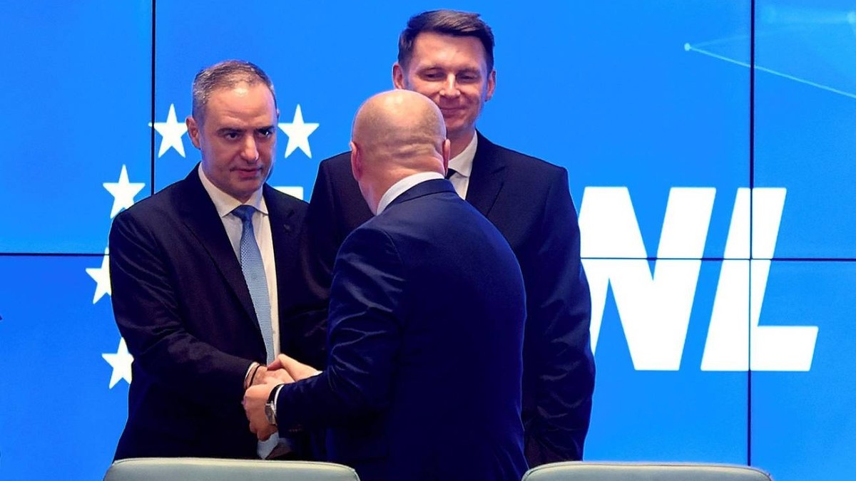 Ciprian Ciucu a spus condiția ca Alexandru Nazare să fie premier și vorbește despre varianta fuziunii PNL-USR