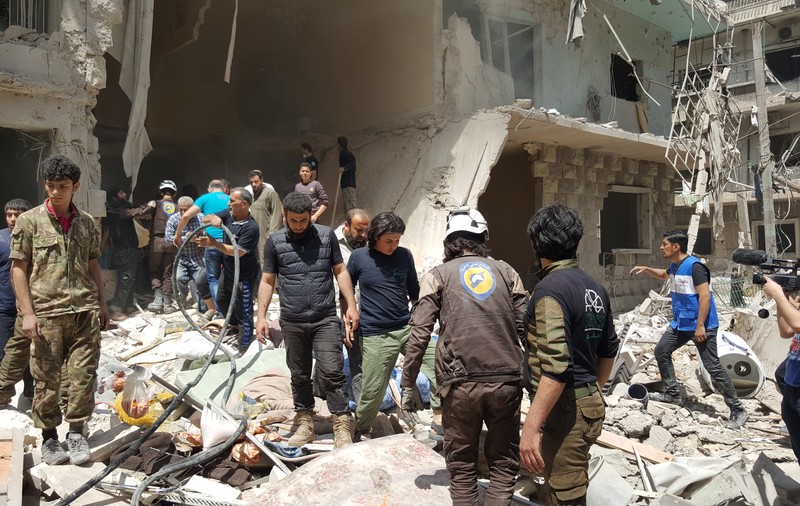 Cel puţin 60 civili morţi, după o serie de bombardamente şi atacuri aeriene în Alep