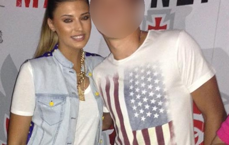 Un fotbalist român, TOPIT DUPĂ ANTONIA! Uite ce apariţie a avut alături de ea  | FOTO ÎN ARTICOL